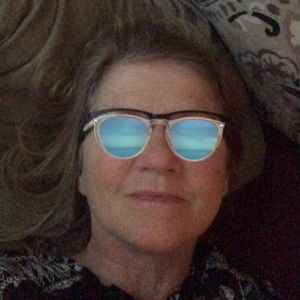 Meet your Posher, Carolyn